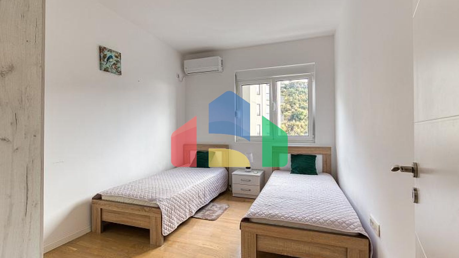 Светлая и уютная квартира площадью 65 м² в Рафаиловичах