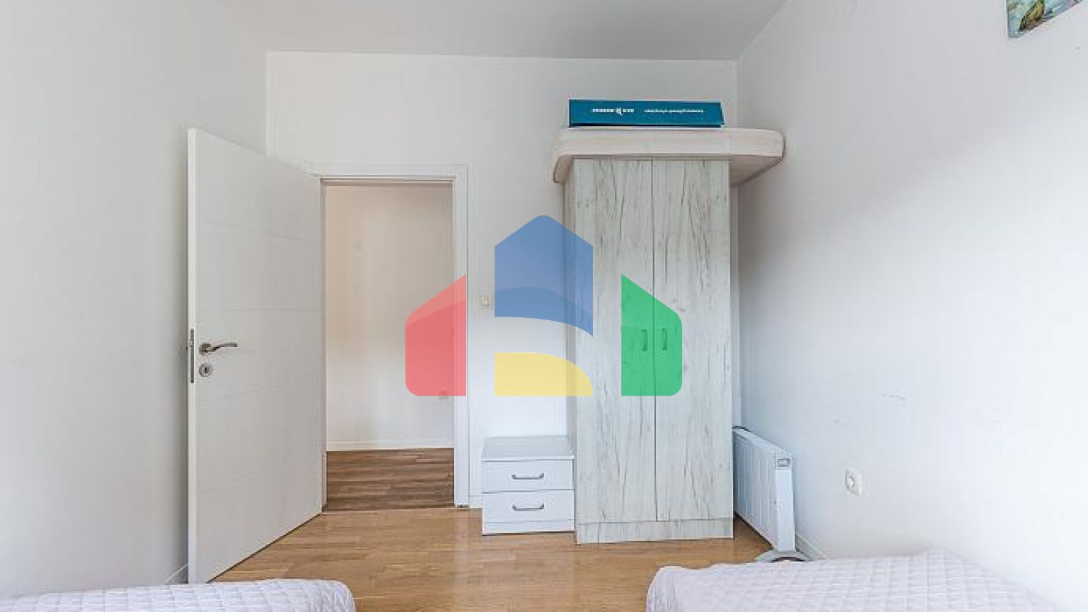 Светлая и уютная квартира площадью 65 м² в Рафаиловичах