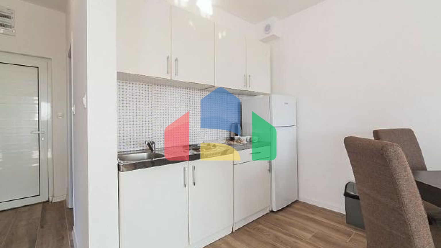 Квартиры с видом на море в двух жилых домах с лифтом в Рафаиловичи.