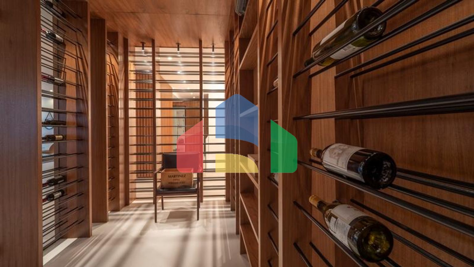 Уникальный пентхаус с бассейном и садом на крыше