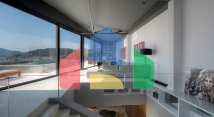 Уникальный пентхаус с бассейном и садом на крыше Уникальный пентхаус с бассейном и садом на крыше