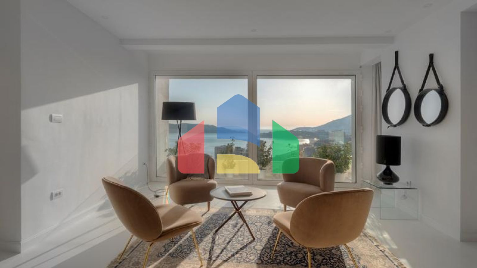 Уникальный пентхаус с бассейном и садом на крыше