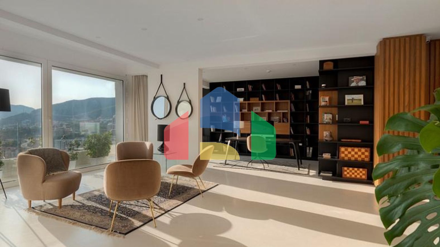 Уникальный пентхаус с бассейном и садом на крыше