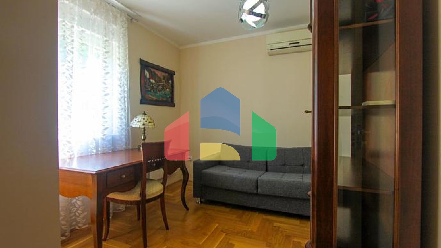 Квартира с панорамным видом на море и гаражом в Рафаиловичах