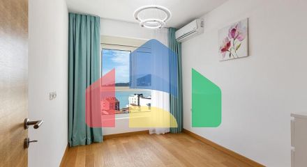 Пентхаус в Рафаиловичи с видом на море