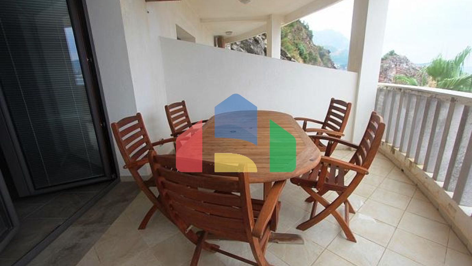 Квартира с панорамным видом на морское побережье, Рафаиловичи