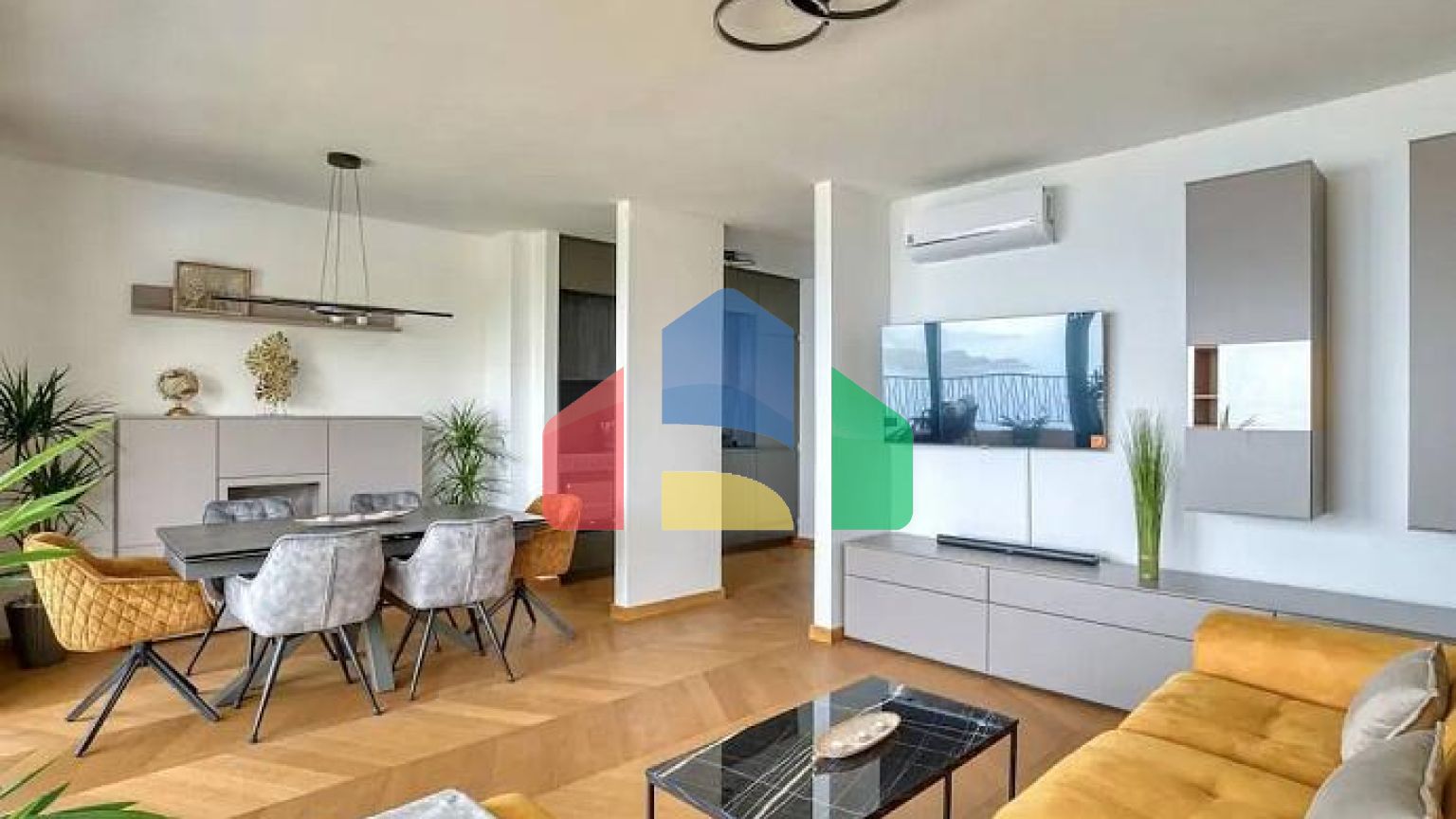 3-комнатная квартира, 90 м², Blizikuće — вид на Свети Стефан