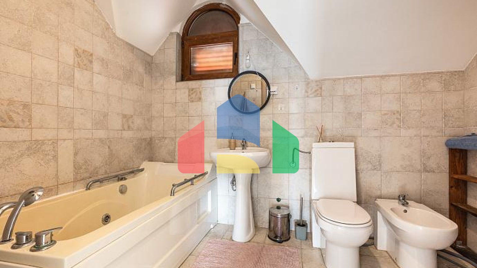 Просторный 3-этажный дом с видом на море в Близикуче