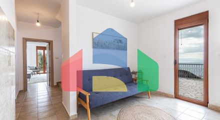 Просторный 3-этажный дом с видом на море в Близикуче