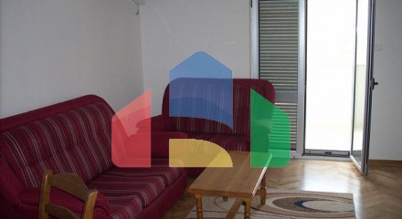 Spacious house in Markovici