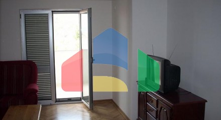 Spacious house in Markovici