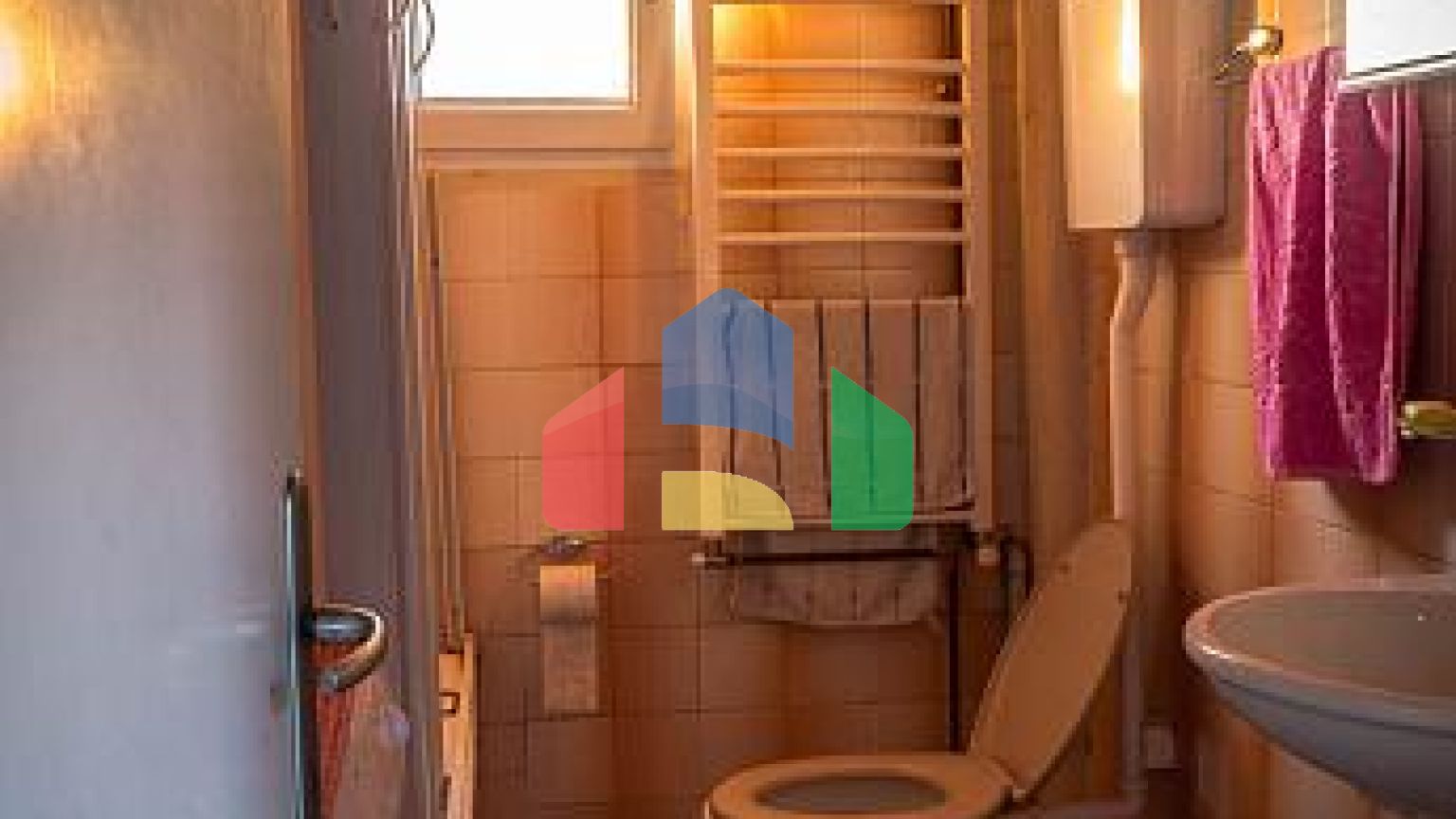 Дом с участком и панорманым видом на Будву