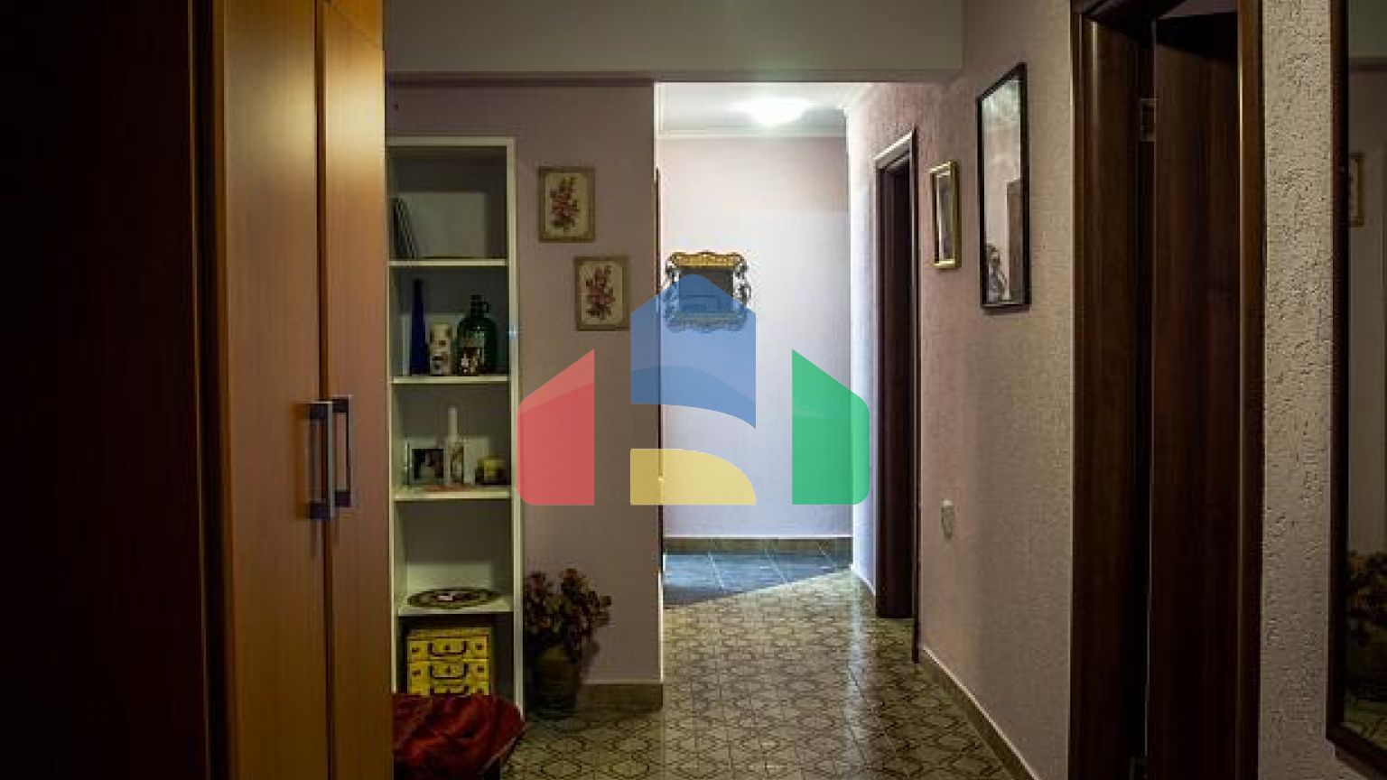 Дом с участком и панорманым видом на Будву