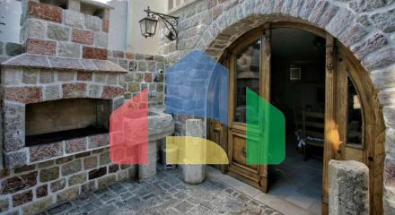 Вилла с бассейном с потрясающим видом в Скочидевойка