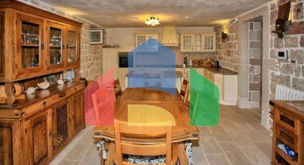 Вилла с бассейном с потрясающим видом в Скочидевойка