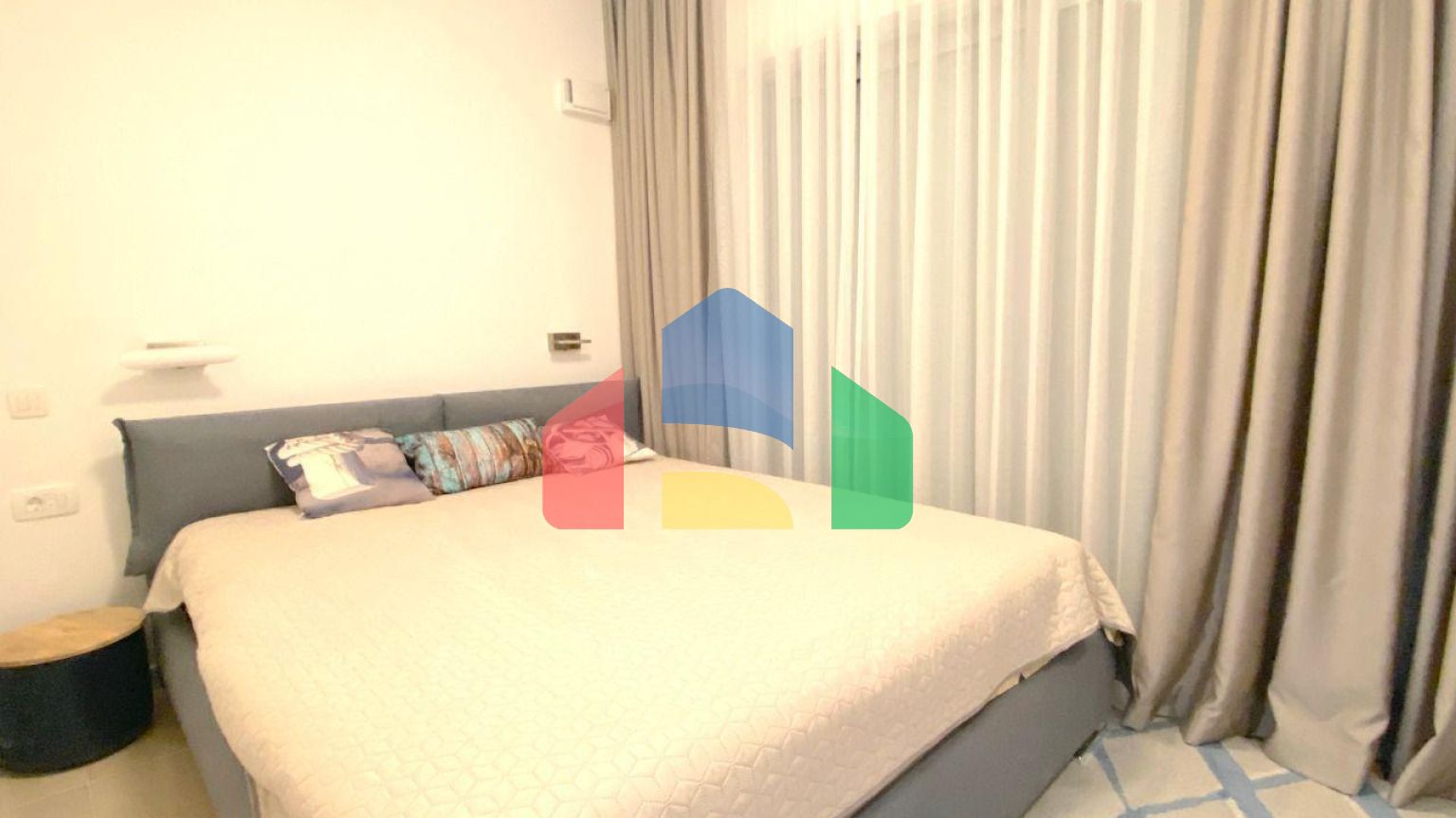 Роскошная вилла с видом на море и бассейном в Близикуче