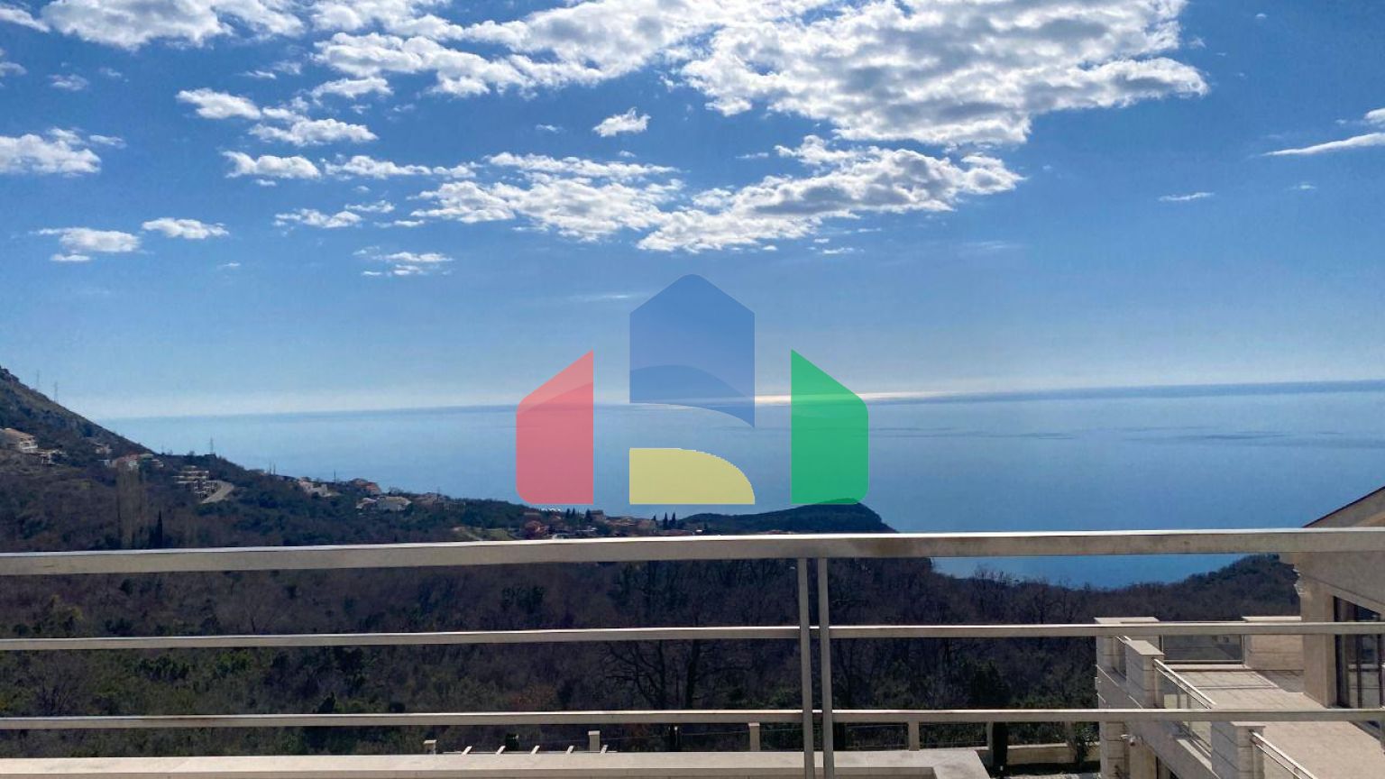 Роскошная вилла с видом на море и бассейном в Близикуче