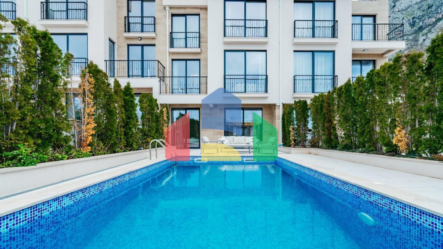 Роскошные таунхаусы с видом на море в закрытой резиденции в Будванской ривьере