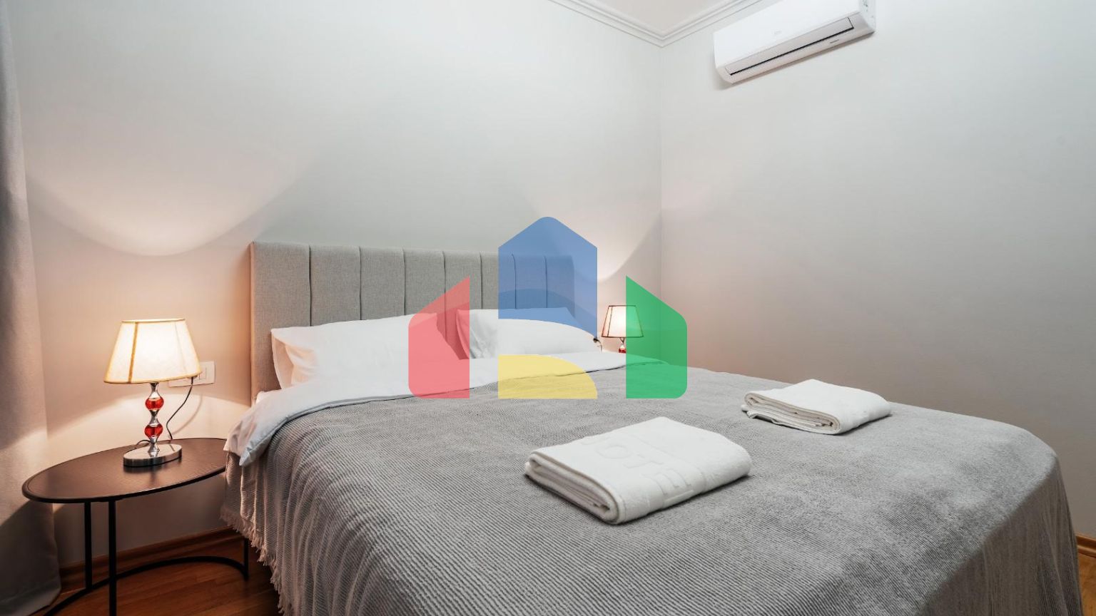 Роскошные таунхаусы с видом на море в закрытой резиденции в Будванской ривьере