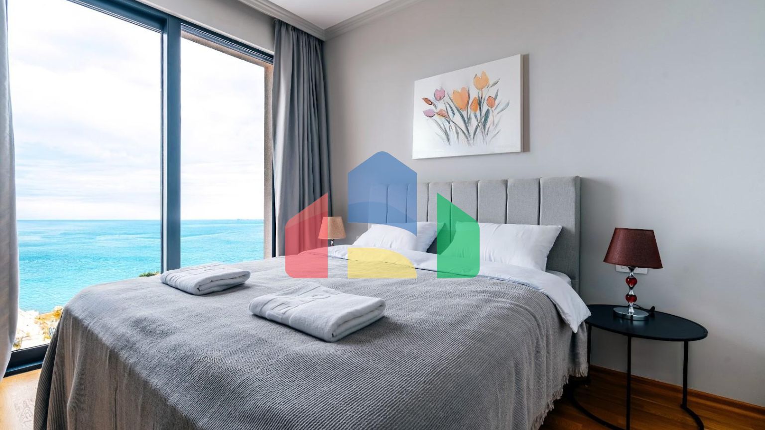 Роскошные таунхаусы с видом на море в закрытой резиденции в Будванской ривьере