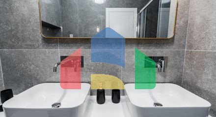 Таунхаус с панорамным видом на море в закрытой резиденции в Будванской ривьере