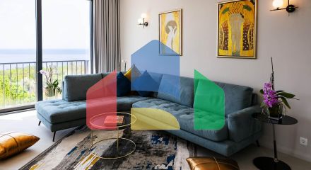 Таунхаус с панорамным видом на Адриатическое море в закрытом комплексе в Будванской ривьере