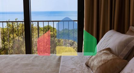 Таунхаус с панорамным видом на Адриатическое море в закрытом комплексе в Будванской ривьере