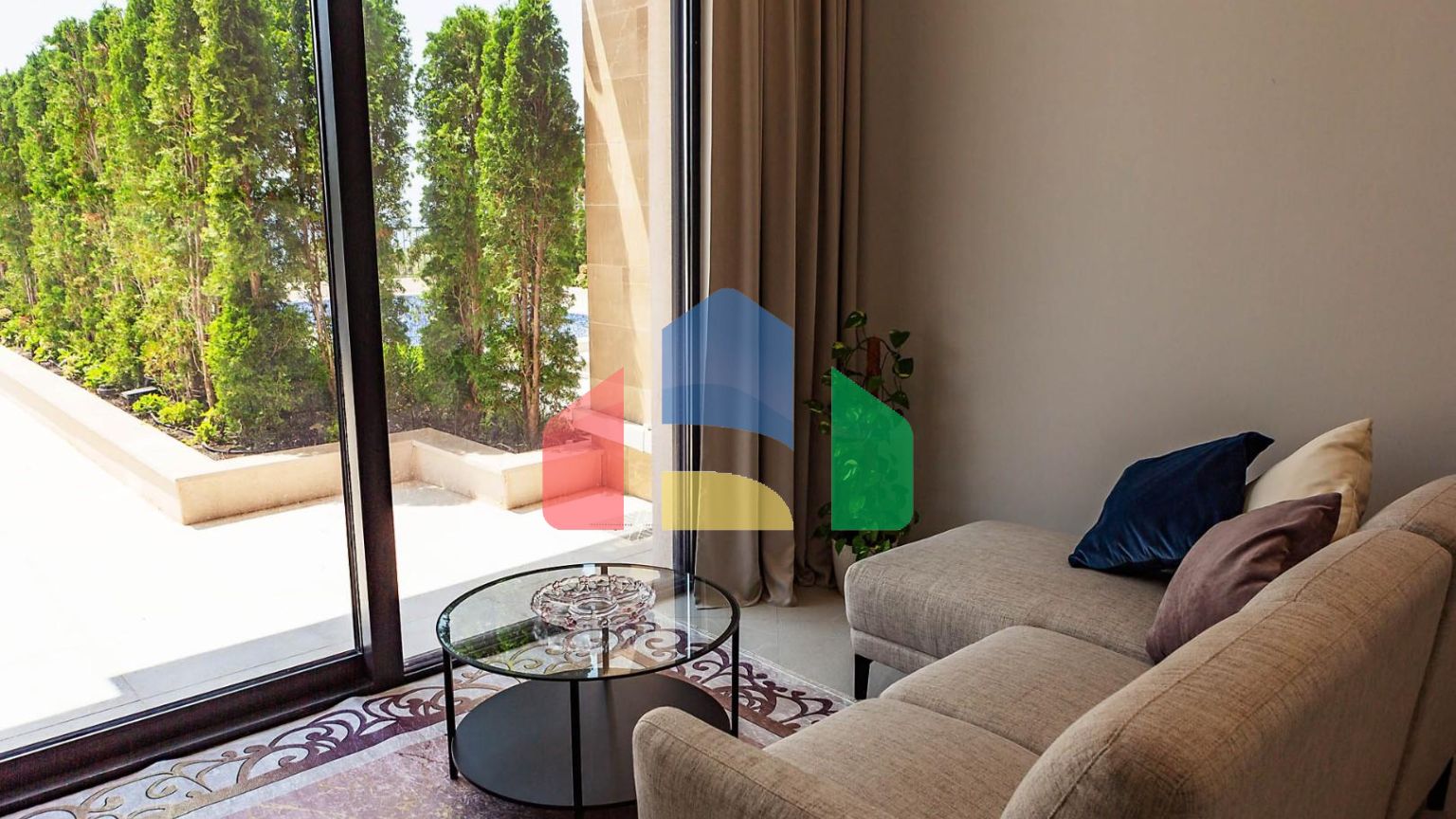 Таунхаус с панорамным видом на Адриатическое море в закрытом комплексе в Будванской ривьере