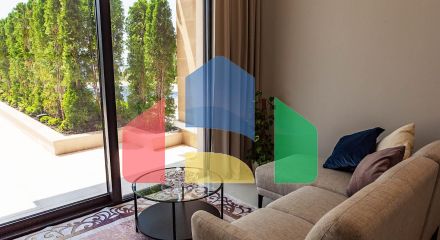 Таунхаус с панорамным видом на Адриатическое море в закрытом комплексе в Будванской ривьере