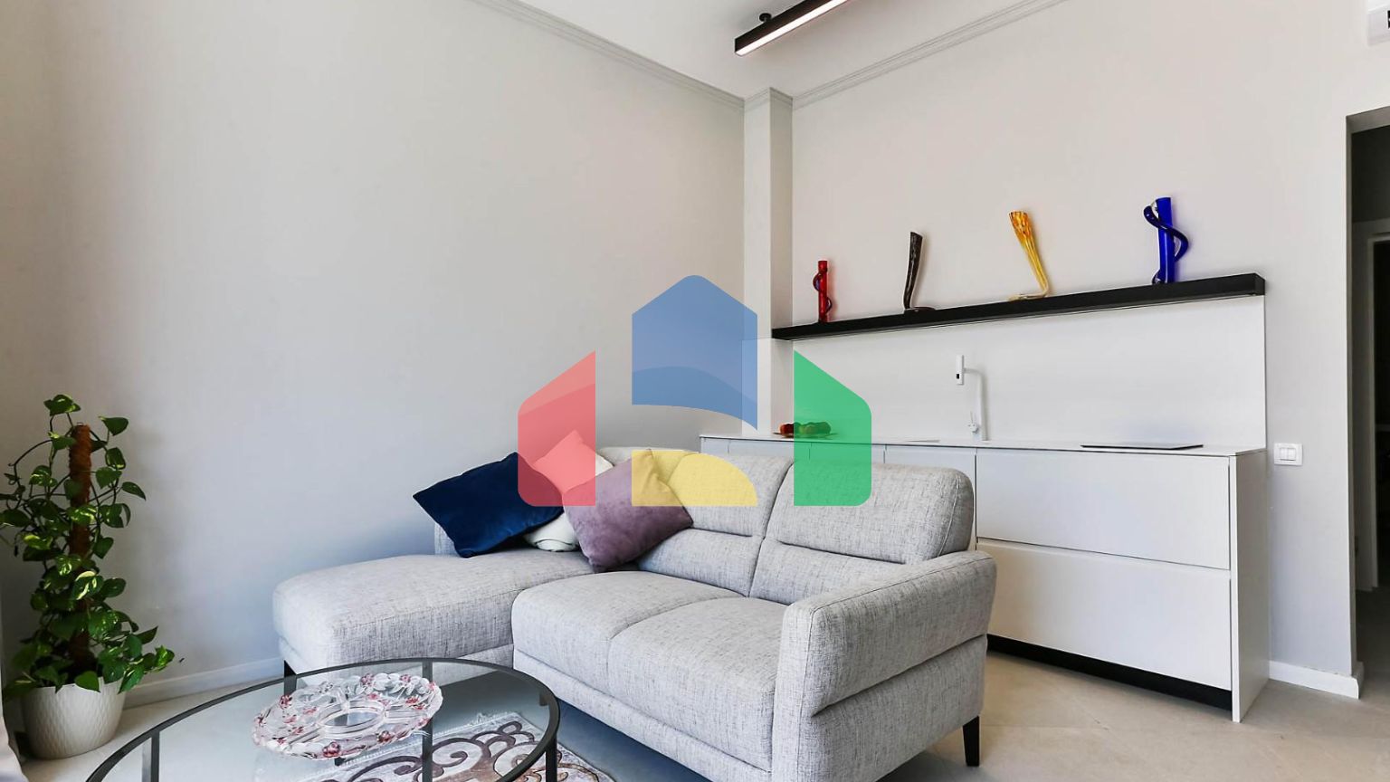 Таунхаус с панорамным видом на Адриатическое море в закрытом комплексе в Будванской ривьере