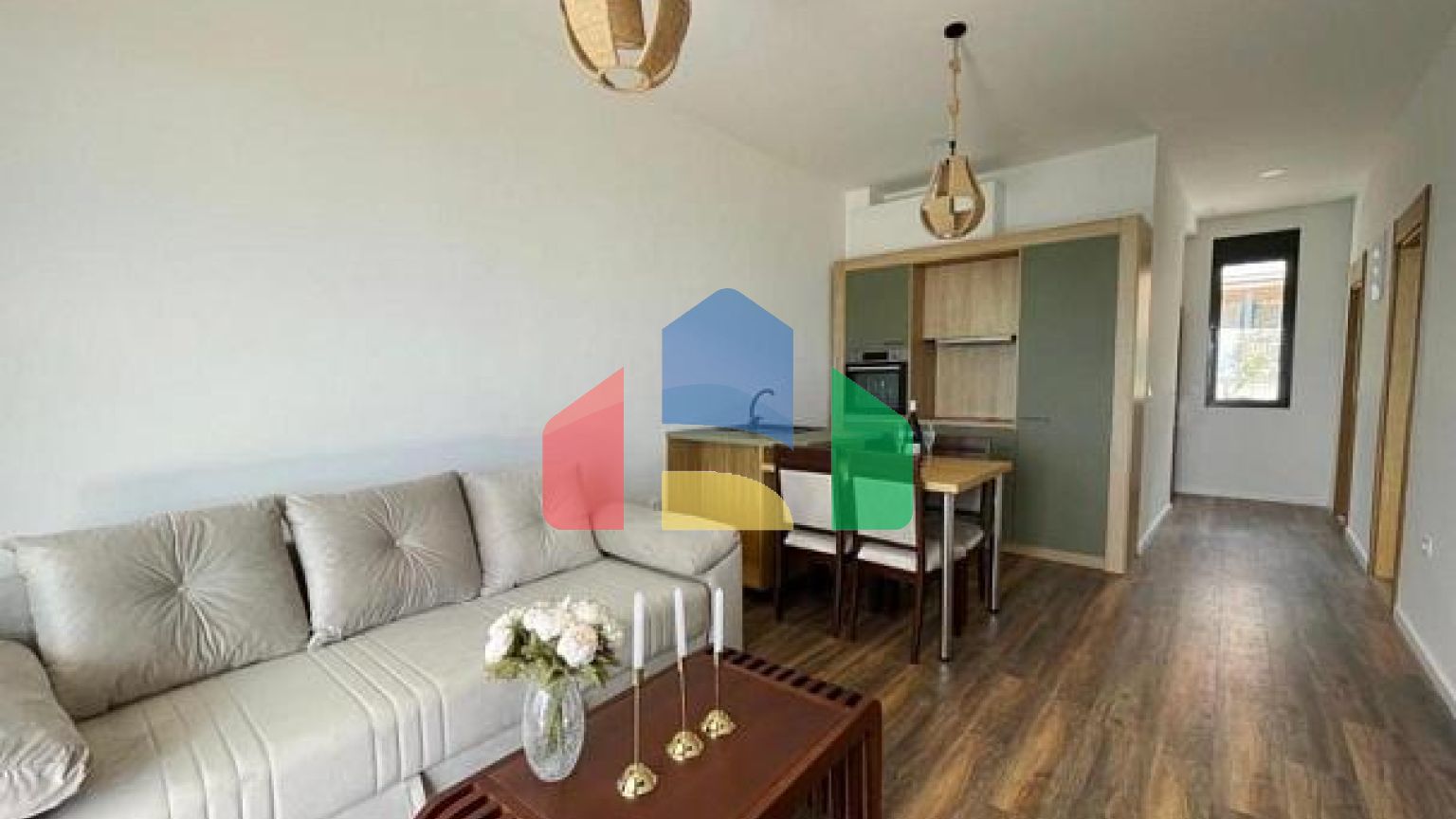 ПРОДАЁТСЯ – Роскошные апартаменты с видом на море | Эксклюзивное место рядом с Будвой | Гаражное место включено в стоимость