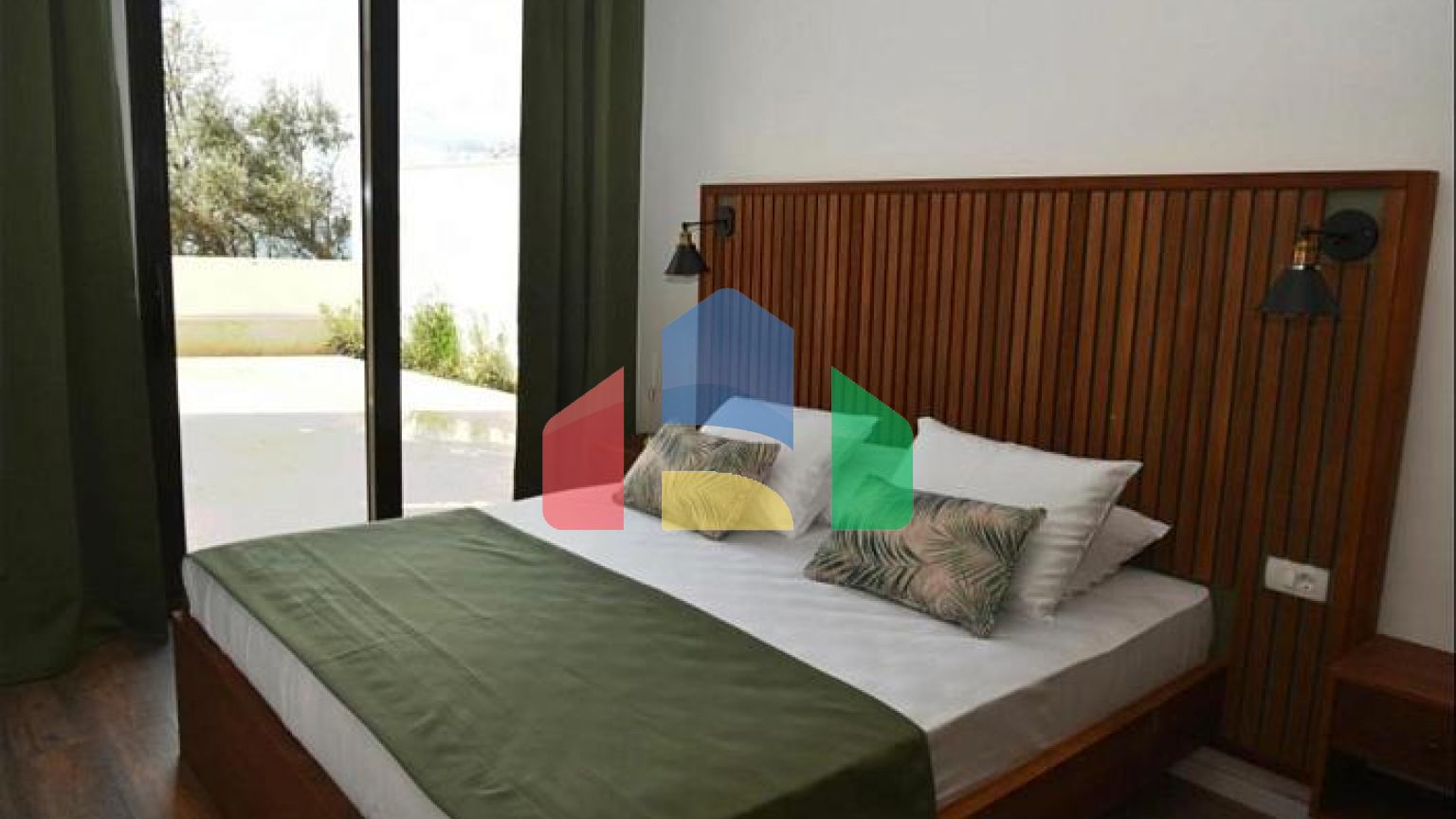 ПРОДАЁТСЯ – Роскошные апартаменты с видом на море | Эксклюзивное место рядом с Будвой | Гаражное место включено в стоимость