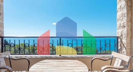 Комплекс из 6 вилл с бассейном с открытым видом на море