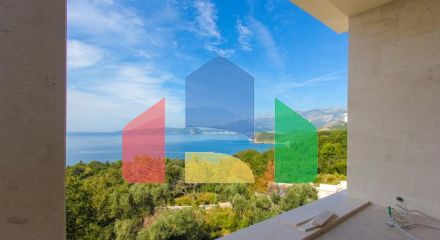 Две великолепные виллы, с изысканным дизайном и непревзойденным видом на сверкающее море.