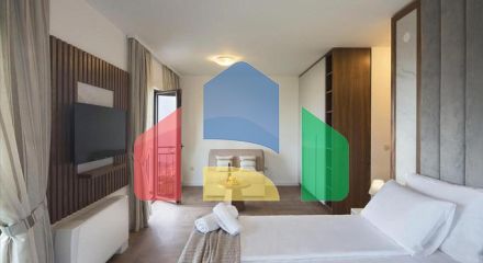 Прекрасная вилла с панорамным видом на море.