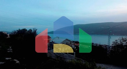 Дом в Топле