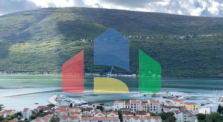 Жилой комплекс вилл в Дженовичи с панорамным видом на море вблизи Porto Novi