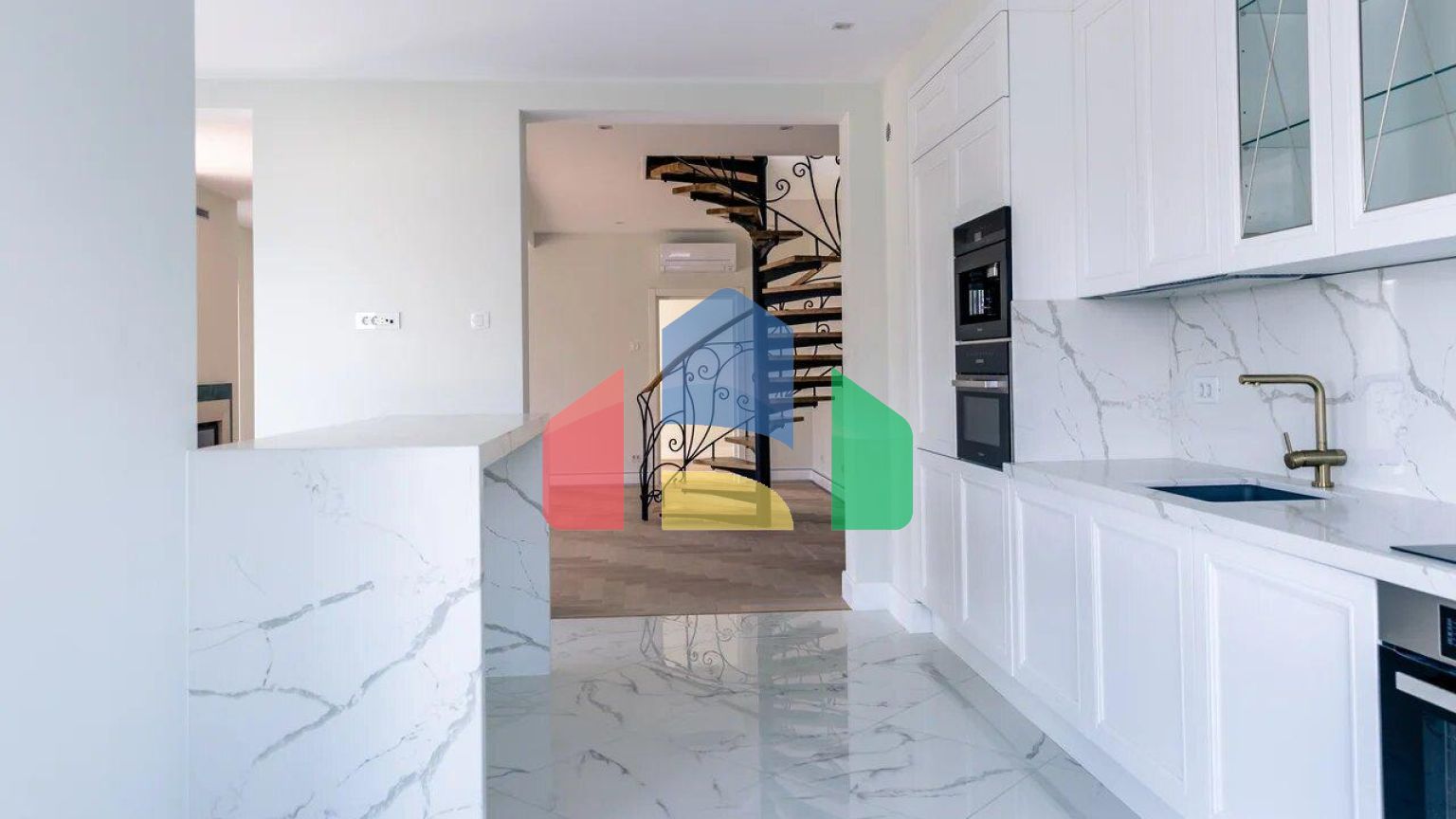 Жилой комплекс вилл в Дженовичи с панорамным видом на море вблизи Porto Novi