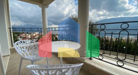 Жилой комплекс вилл в Дженовичи с панорамным видом на море вблизи Porto Novi