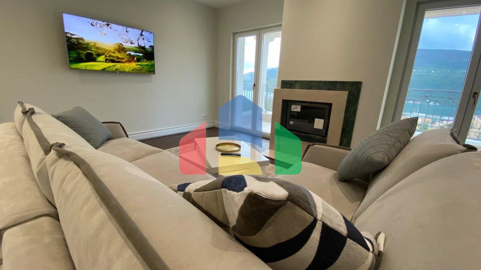 Жилой комплекс вилл в Дженовичи с панорамным видом на море вблизи Porto Novi