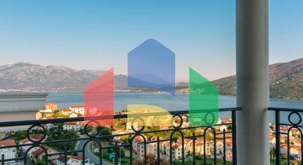 Жилой комплекс вилл в Дженовичи с панорамным видом на море вблизи Porto Novi