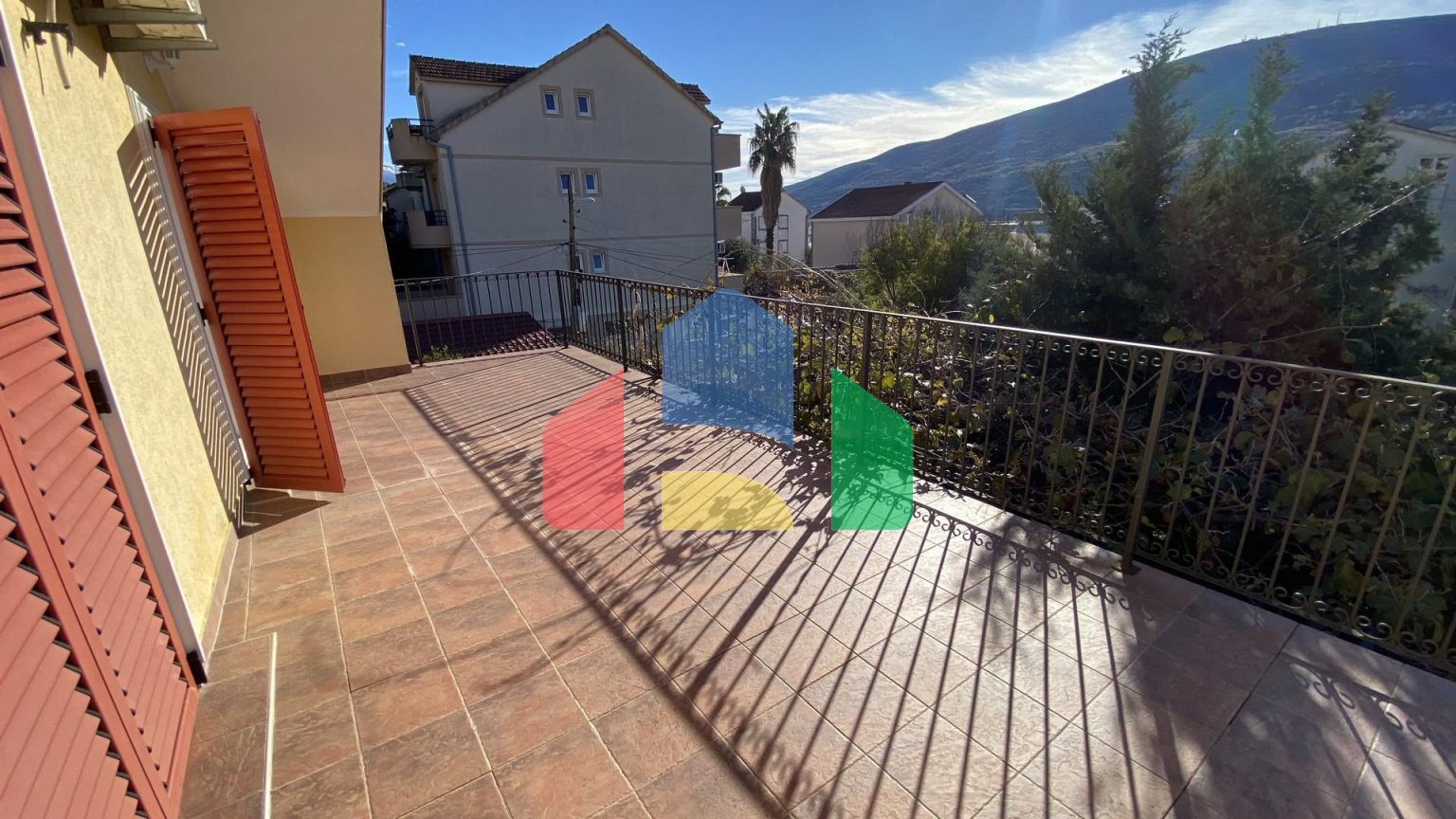 Дом в Дженовичи