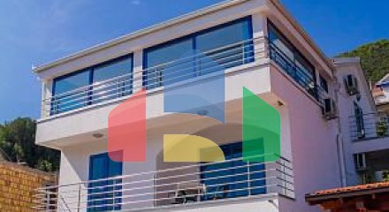 Villa with sea views in Herceg Novi, Djenovici