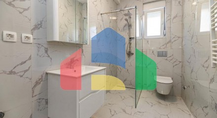 Современная двухкомнатная квартира с видом на горы и залив в Дженовичи