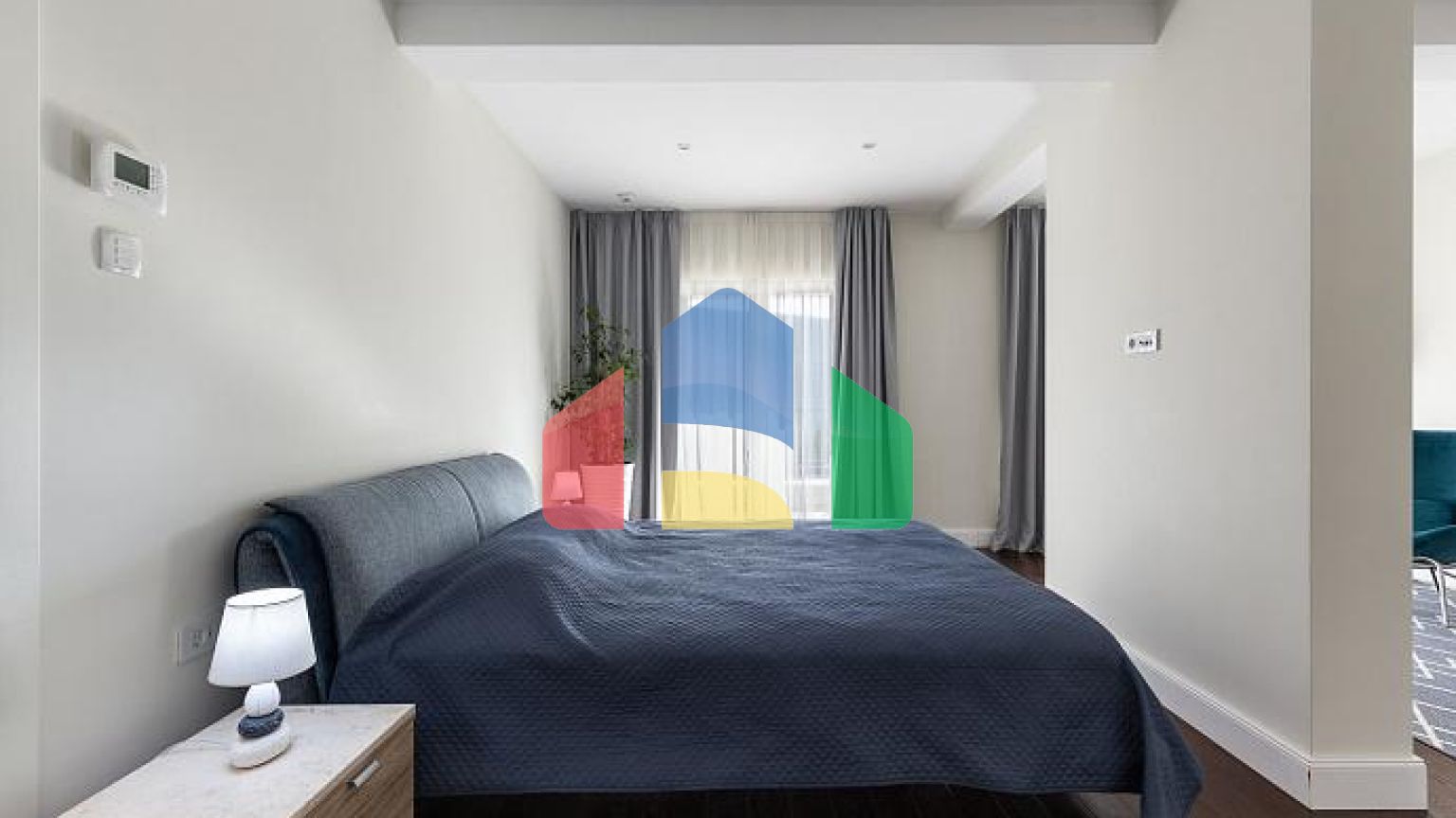 На продажу новые виллы в комплексе с видом на Боко-Которский залив