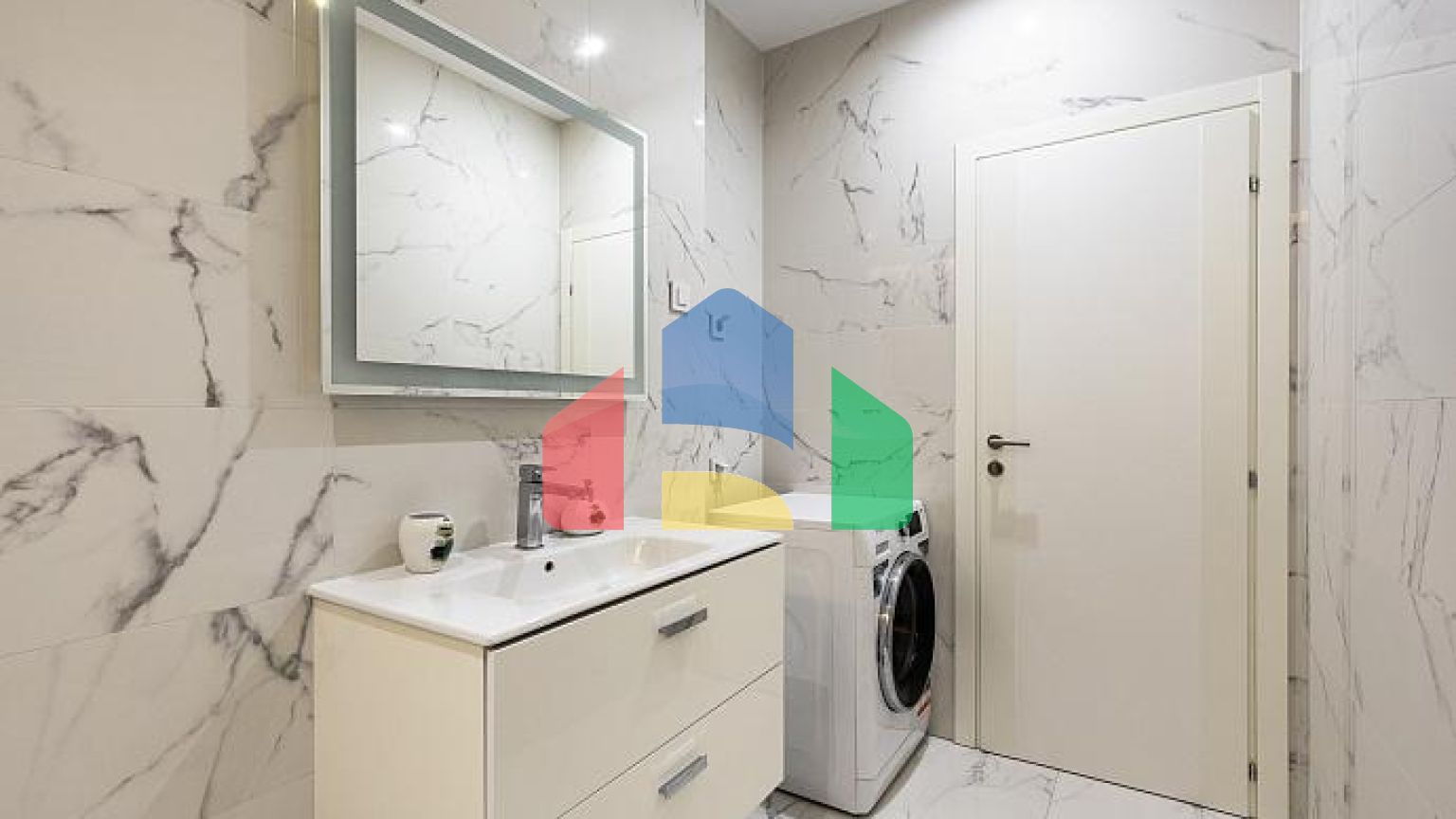 На продажу новые виллы в комплексе с видом на Боко-Которский залив