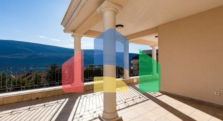 На продажу новые виллы в комплексе с видом на Боко-Которский залив