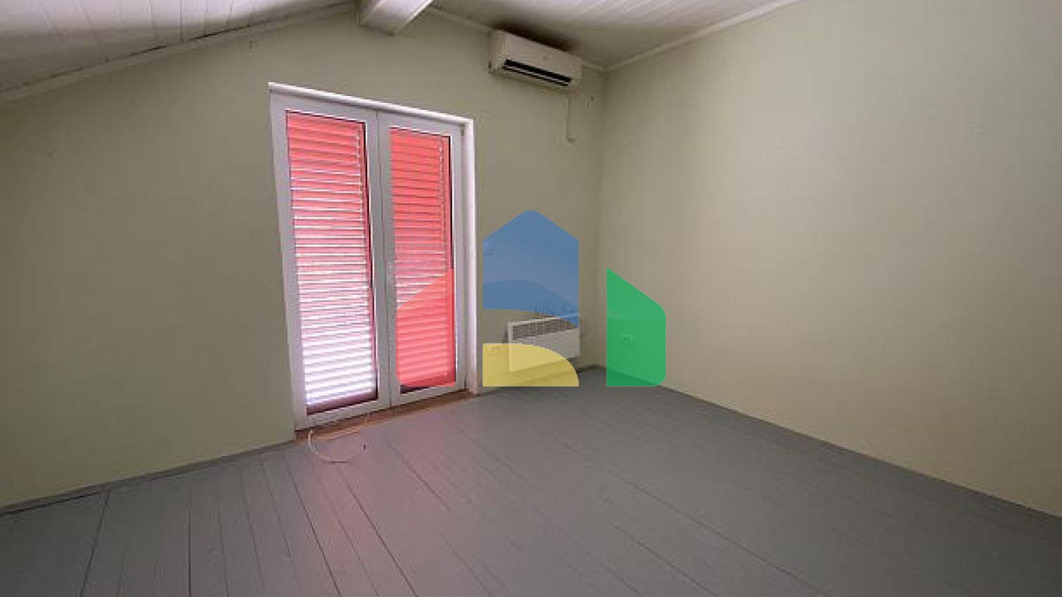 Дом в Дженовичи с видом на море