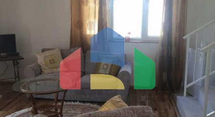 Дом с небольшим садом в Дженовичи