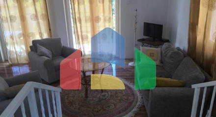 Дом с небольшим садом в Дженовичи